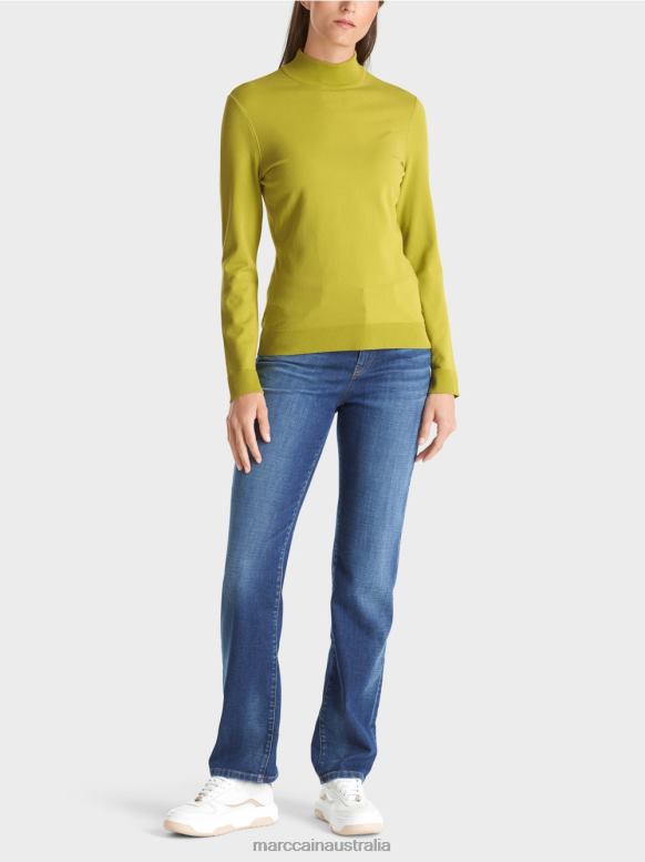 Clothing Bright Olive Green J8XFX1075 Fine-knit "Rethink Together" sweater Marc Cain